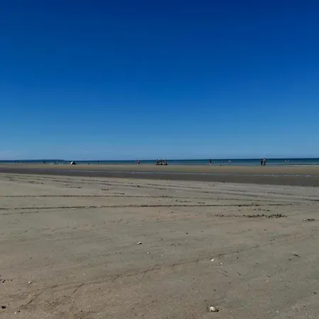 De La Baumee Hiesville