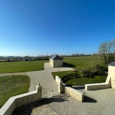 Holiday home De La Baumee Hiesville