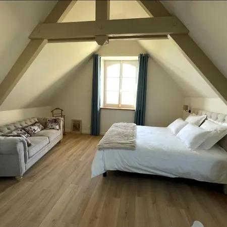 Holiday home De La Baumee Hiesville